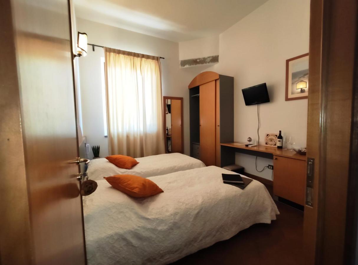 דונוראטיקו Locanda Menabuoi מראה חיצוני תמונה